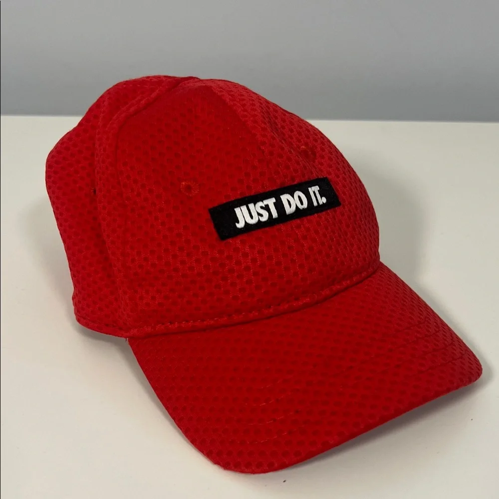 Nike Kids Red & Black Mesh Cap‎ Sporty Ball Hat Boys Baby Size 12mo - 24mo